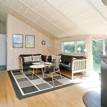 6 Person In Graested-by Traum Græsted