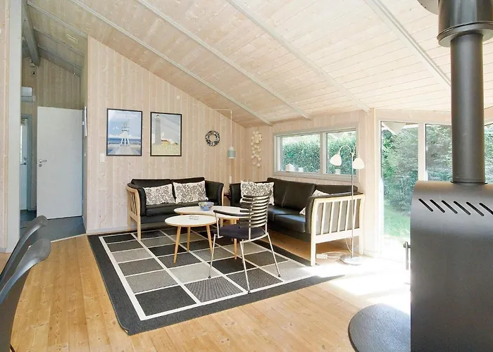 6 Person In Graested-by Traum Græsted