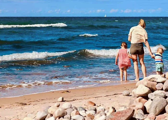 6 Person In Graested-by Traum Græsted